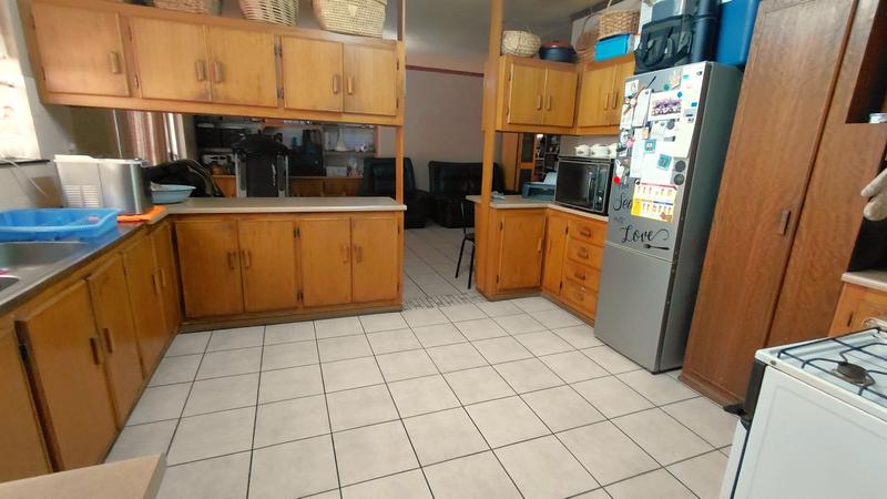 4 Bedroom Property for Sale in Pellissier Free State